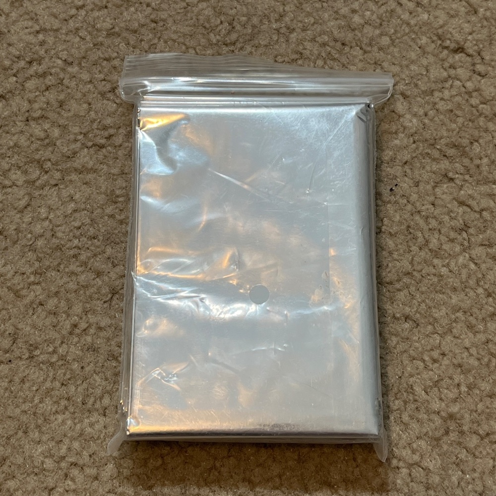 NEW Mylar Foil Rescue Blanket 52”x84” - Picture 7 of 8